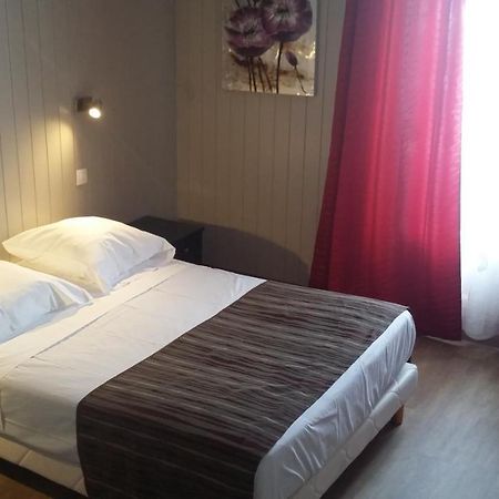 L' R Du Port Hotell Courseulles-sur-Mer Eksteriør bilde