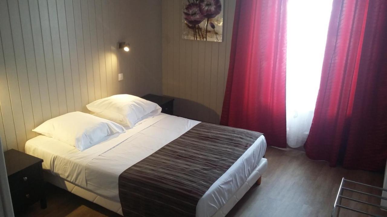 L' R Du Port Hotell Courseulles-sur-Mer Eksteriør bilde